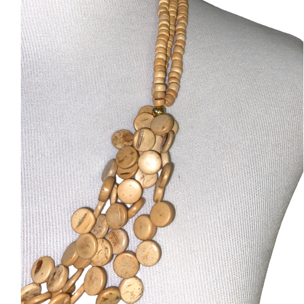 Vintage wooden parrot beaded necklace, fabulous! Fun! Lightweight! Summer time! - Picture 3 of 4